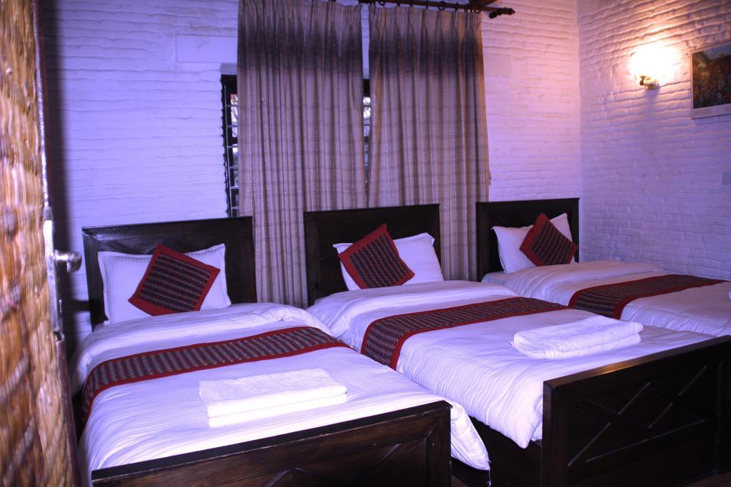 Hotel Peace N Park Katmandú Habitación foto