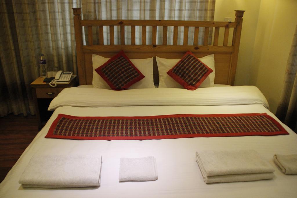 Hotel Peace N Park Katmandú Habitación foto