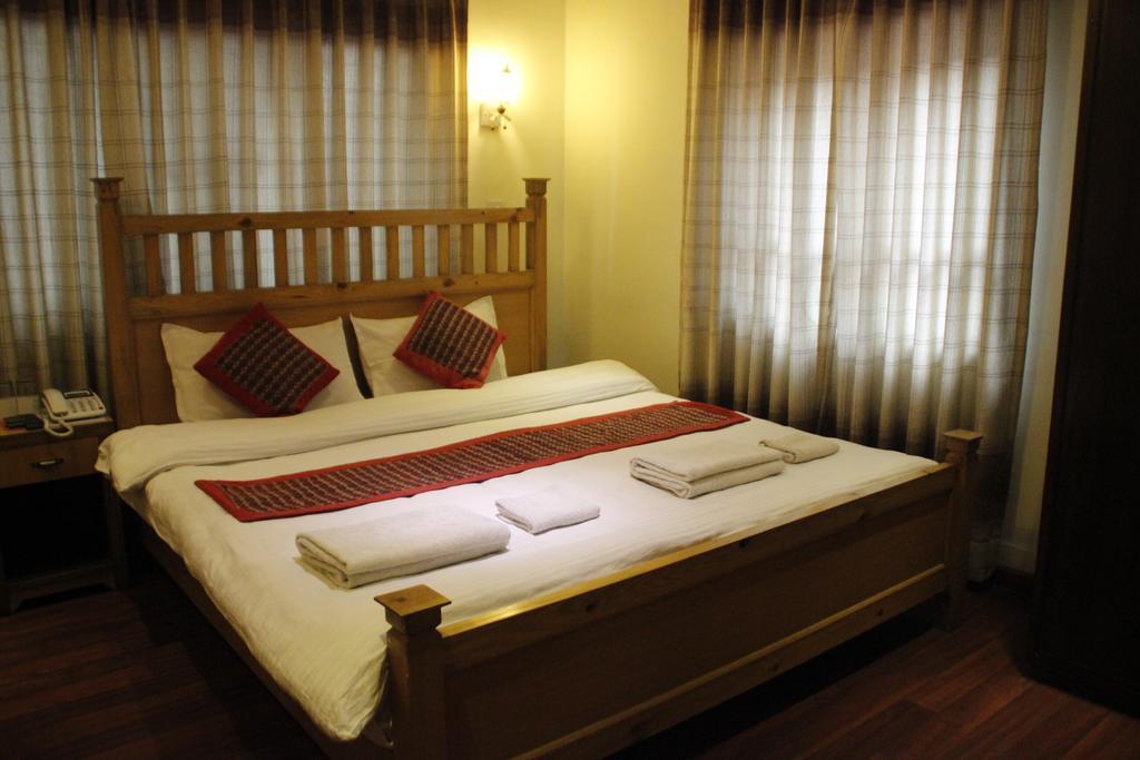 Hotel Peace N Park Katmandú Habitación foto